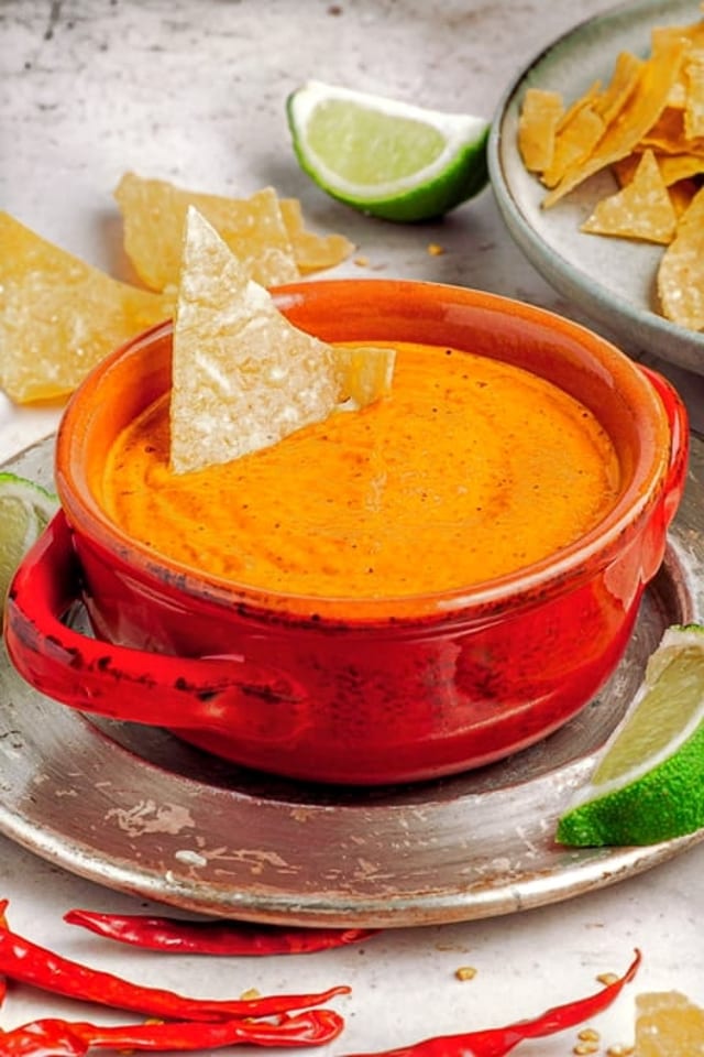 Extra Salsa Red.